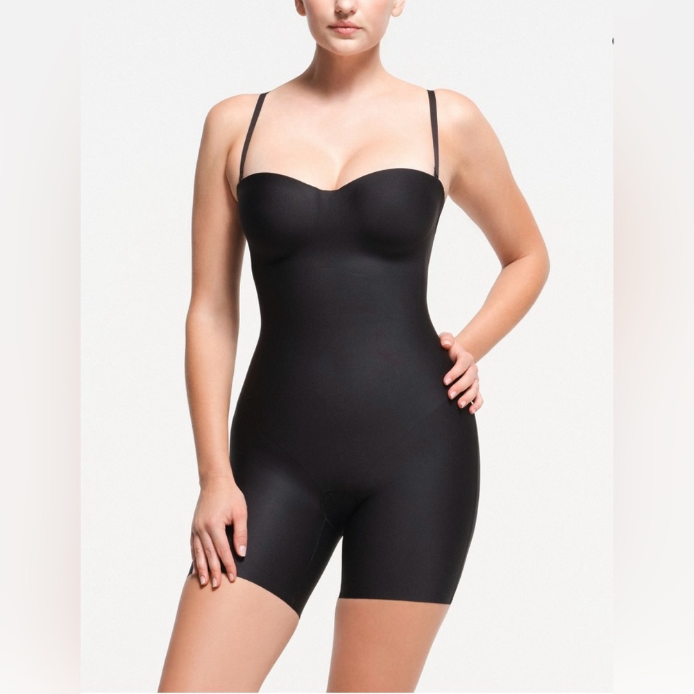 SKIMS — CORE SCULPT UNDERWIRE MID THIGH BODYSUIT